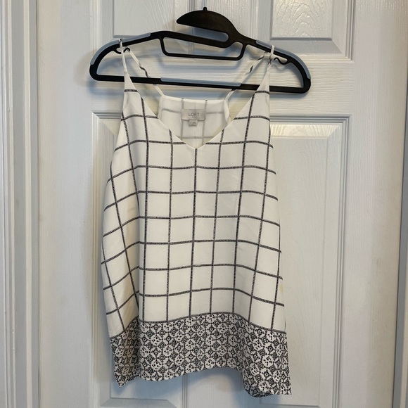 💕 NWT LOFT BLACK & white  LINED FLOWY CAMI. SMALL. DRESS UP OR DOWN - Picture 1 of 10